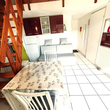 T2 Mezzanine Avec Climatisation, Piscine Et Parking Proche - Fr-1-607-119 Apartman *