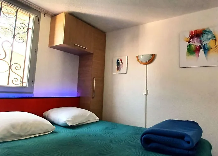 T2 Mezzanine Avec Climatisation, Piscine Et Parking Proche - Fr-1-607-119 아파트 *