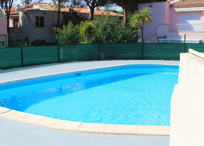 Appartamento T2 Climatisé Avec Mezzanine, Piscine Et Parking, Proche - - Fr-1-607-119 Agde